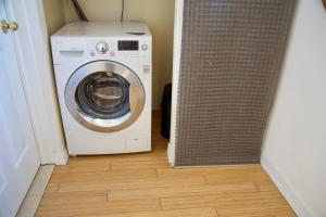 Φωτογραφία από το άλμπουμ του BrightonBeach2-Spacious Room-Close to Beach στο Μπρούκλιν