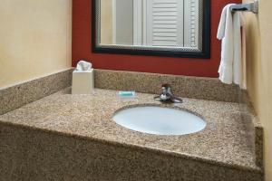 Vannituba majutusasutuses Courtyard by Marriott Mt. Laurel
