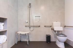 A bathroom at Invercauld House