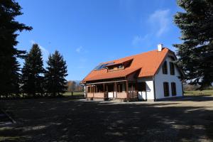 Gallery image of Ezüstfenyő Agroturisztikai Panzió in Borzont