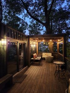 Χώρος καθιστικού στο Wildwood Retreat