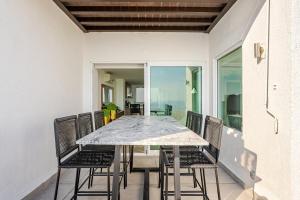 Фотография из галереи 3BR Apt in Acapulco with Pool and Private Club в городе Акапулько-де-Хуарес