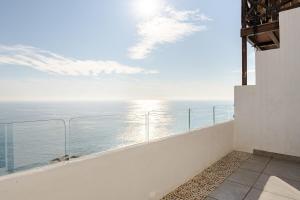 Фотография из галереи 3BR Apt in Acapulco with Pool and Private Club в городе Акапулько-де-Хуарес