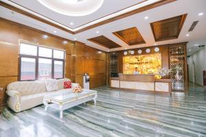 Posezení v ubytování Prosperity Boutique Halong Hotel & Restaurent