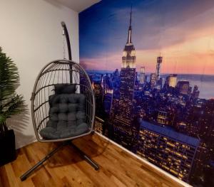 Фотография из галереи Luxury Gated NYC Theme 3BR 2B with Parking by EWR в Элизабет