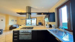 A kitchen or kitchenette at Clubhouse