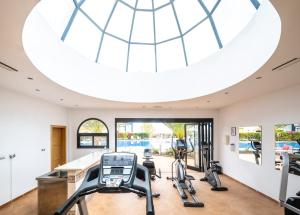 Fitness centrum a/nebo fitness zařízení v ubytování Luz Del Mar