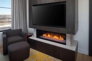 Canopy By Hilton Sioux Falls Downtown的休息区