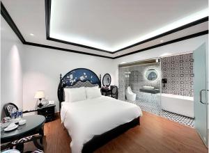 Voodi või voodid majutusasutuse Hoang Gia Hotel Cau Giay toas