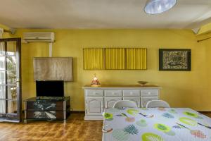 Posteľ alebo postele v izbe v ubytovaní Apt Amarres, piscina comunitaria