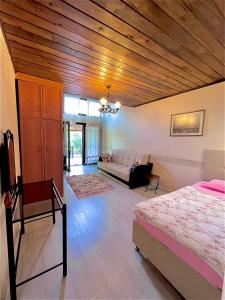 マルマリスにあるBeachwood Villasのギャラリーの写真