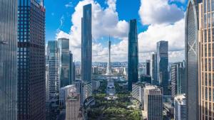 广州雅阁维福顿宝丽殿公寓（广交会期间免费穿梭巴士）的城市景观,拥有许多高高的建筑