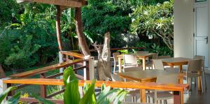 Pare LODGE TAHITI外面的花园