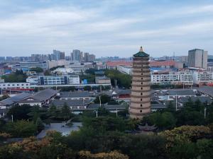 Cảnh Hứa Xương hoặc tầm nhìn thành phố từ khách sạn