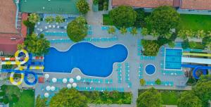 Bazén v ubytování Master Family Club nebo v jeho okolí