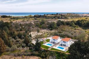 Bazén v ubytování Aiora Luxury Villas nebo v jeho okolí