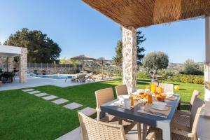 Nápoje v ubytování Aiora Luxury Villas
