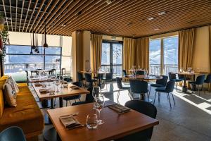 Posezení v ubytování Altapura Hôtel & Spa Val Thorens