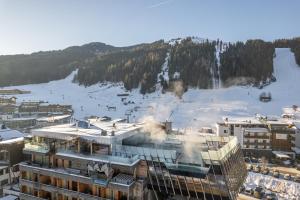 Nespecifikovaný výhled na hory nebo výhled na hory při pohledu z hotelu