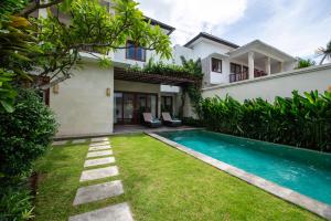 Bazén v ubytování Bali Ayu Hotel & Villas nebo v jeho okolí