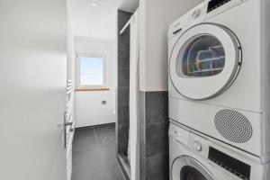 Fotografie z fotogalerie ubytování The R Apartment Mittelfelsen - Quiet, Free Parking v destinaci Neuhausen am Rheinfall + 34 fotografií