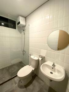 Koupelna v ubytování Loren Hotel Kopeng