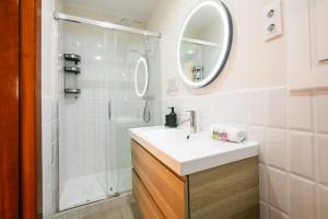 Kúpeľňa v ubytovaní 42ara1026 - Spacious apartment in Eixample + 37 fotografií