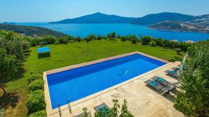 Billede fra billedgalleriet på Kalkan 5 Bedroom Luxury Villa 7073 i Kalkan