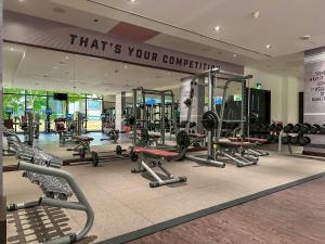 Fitness centrum a/nebo fitness zařízení v ubytování Upgraded Gorgeous 1BR at 5 Star Resort