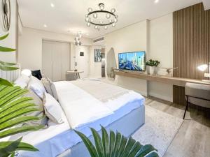 Breathtaking view studio – Address Dubai Marina客房内的一张或多张床位