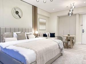 Breathtaking view studio – Address Dubai Marina客房内的一张或多张床位