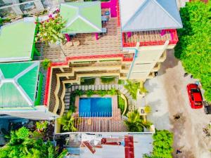 Bazén v ubytování Sorenzo Maldives nebo v jeho okolí