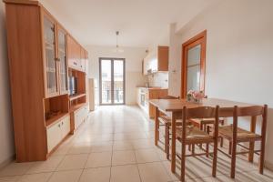 Η κουζίνα ή μικρή κουζίνα στο Ficus 3 - Pineto Vacanza