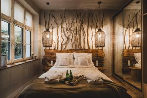 Кровать или кровати в номере Apartamenty Łazienne Kreacje +129 фотографий