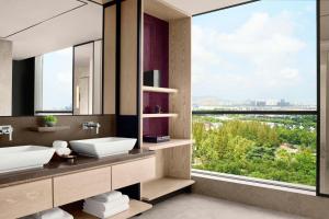 Koupelna v ubytování The Ritz-Carlton, Suzhou