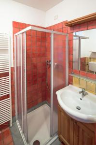A bathroom at Borgo Stalle Residence