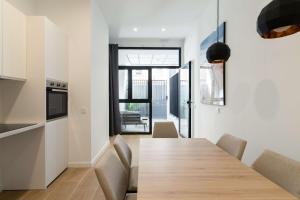 Kuchyň nebo kuchyňský kout v ubytování Luxury Apartment Oceanografic 6 pax + 21 fotografií