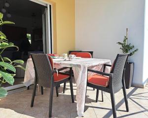 Fotografie z fotogalerie ubytování Guest House Alepou Leros v Alindě