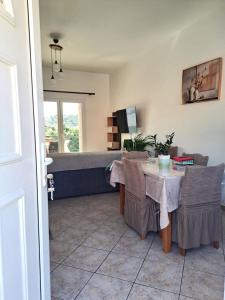 Fotografie z fotogalerie ubytování Guest House Alepou Leros v Alindě