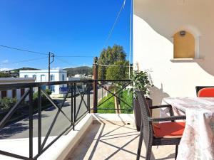 Balkón nebo terasa v ubytování Guest House Alepou Leros