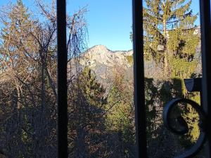 Nespecifikovaný výhled na hory nebo výhled na hory při pohledu z bed and breakfast