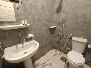 Bany a New Pyramids hostel