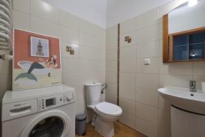Kúpeľňa v ubytovaní Urban Nest - WAW Chopin Airport Wyględowska 10