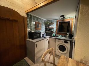 Η κουζίνα ή μικρή κουζίνα στο Le Chalet du Petit Ours +42 φωτογραφίες