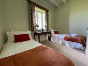 Imagen de la galería de La Cachette - gîte 'cosy' à Magny Cours, en Magny-Cours 16 fotos más