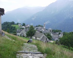 Foto dalla galleria di Campo Rasa a Verdasio