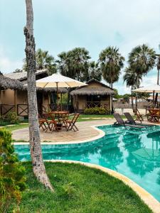 Piscine de l'établissement Pousada Vila Tapera ou située à proximité