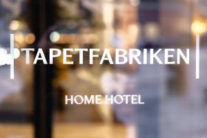 Certifikát, hodnocení, plakát nebo jiný dokument vystavený v ubytování Home Hotel Tapetfabriken