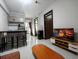 Zdjęcie z galerii obiektu Cheapest 2BR Pluit Sea View Apt with Pool by 2ndHome w Dżakarcie