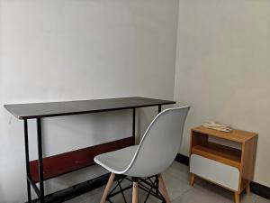 Zdjęcie z galerii obiektu Cheapest 2BR Pluit Sea View Apt with Pool by 2ndHome w Dżakarcie